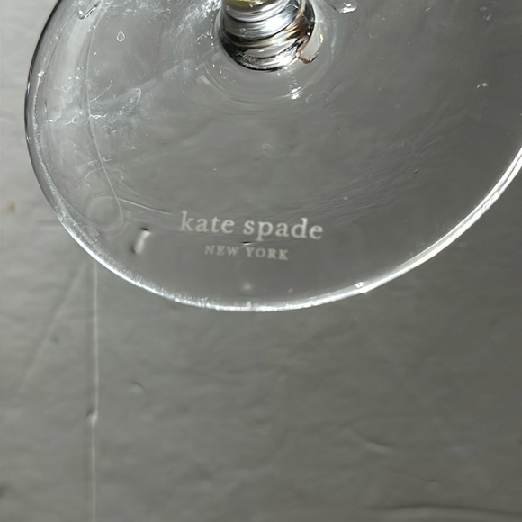Kate Spade New York Lenox Set Of 4 "Larabee Dot" Balloon Wine Glasses - Picture 3 of 4